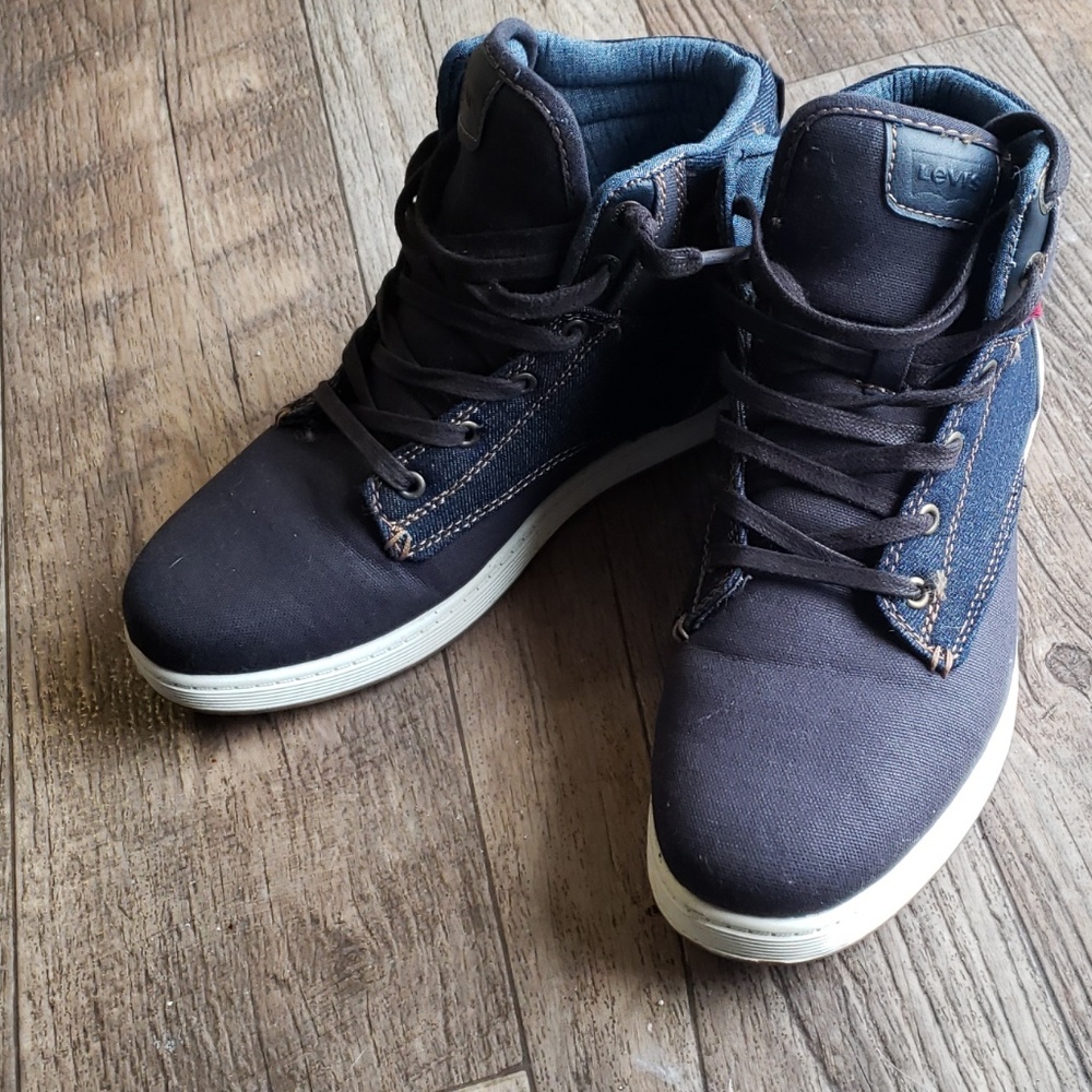 MENS LEVIS HIGHTOPS